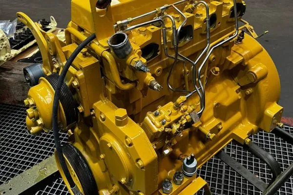 Teus Vlot – Revisie van John Deere 4045 motor Teus Vlot - Revisie van John Deere 4045 motor