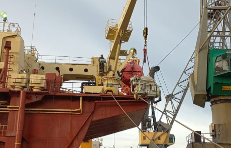 Teus Vlot reviseert Cummins K19 Teus Vlot reviseert Cummins K19
